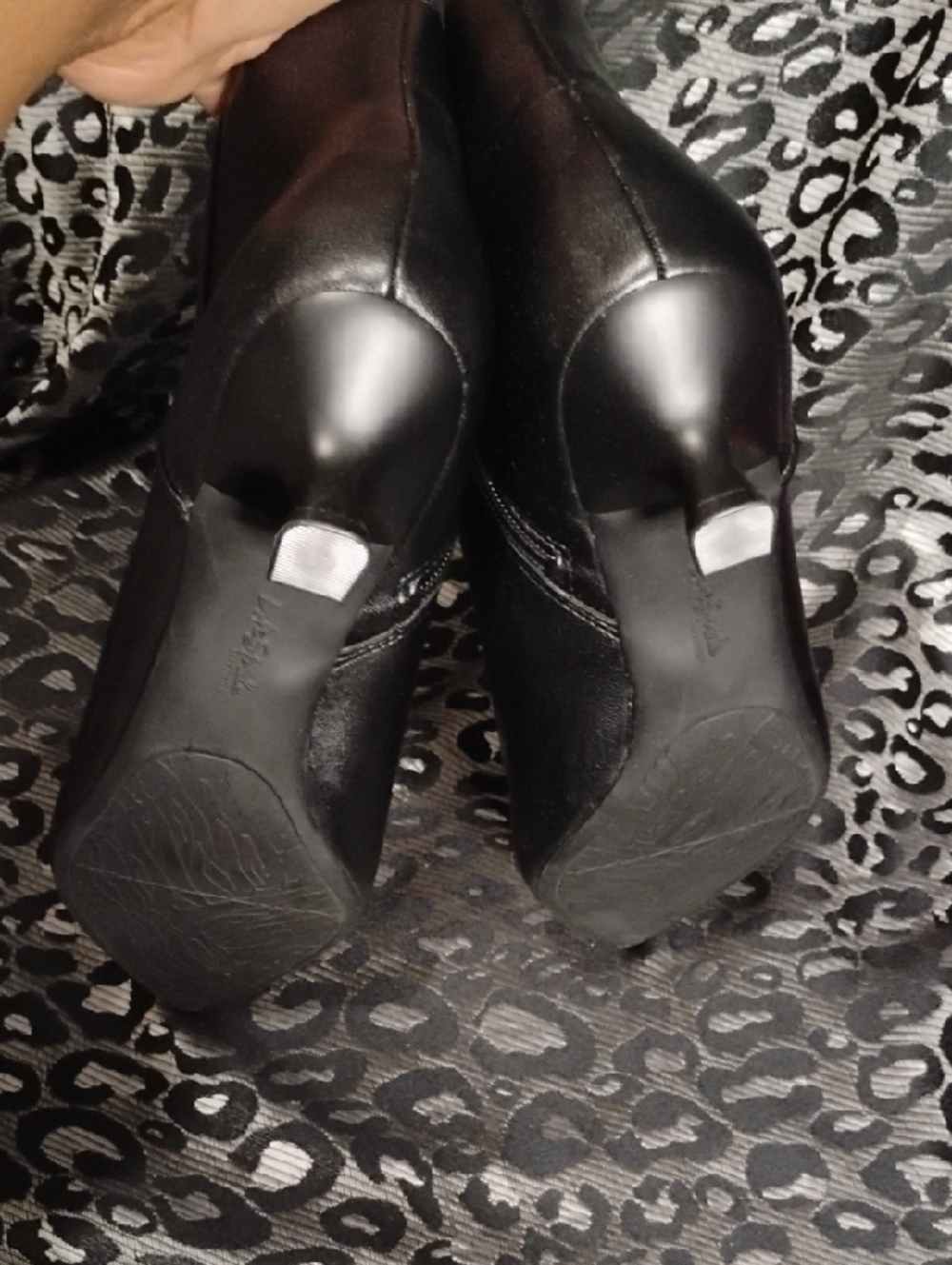 Life Stride Black Pointed Toe Ankle Booties NIB - Picture 5 of 6